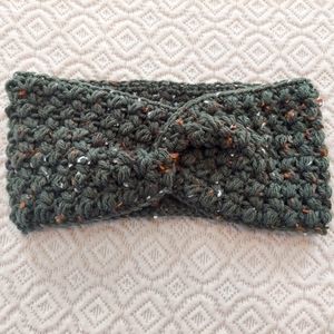 Front twist earwarmer